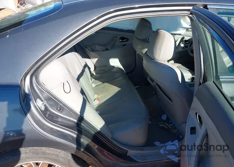 2007 Toyota Camry Le z USA, uszkodzony, nr VIN 4T1BE46K37U075977